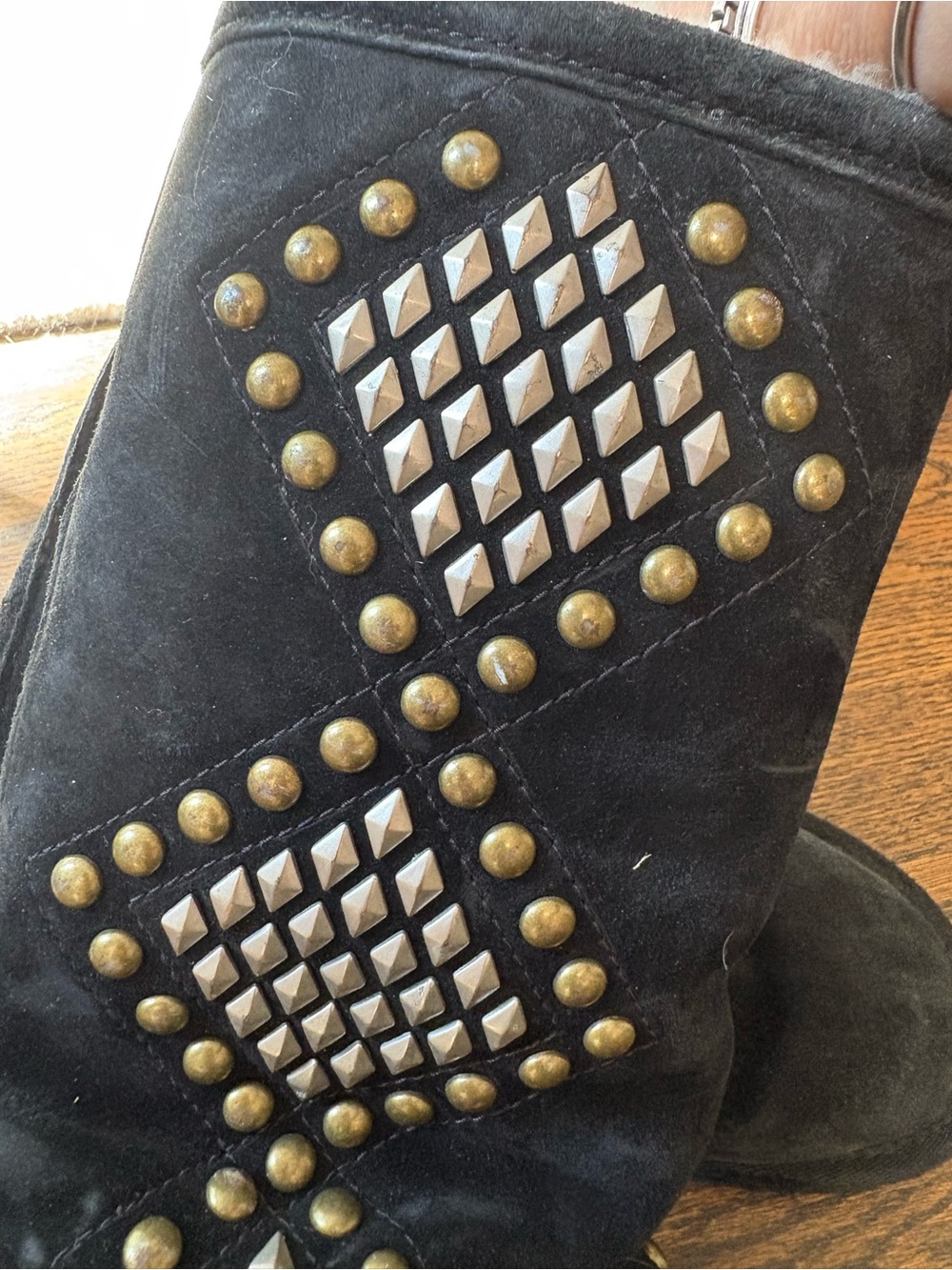 UGG Avondale 3330 black studded suede boots - Picture 10 of 10